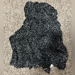 Cheetah print Aritzia scarf